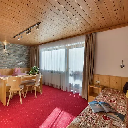 Haus Moostal Casa de hóspedes Sankt Anton am Arlberg